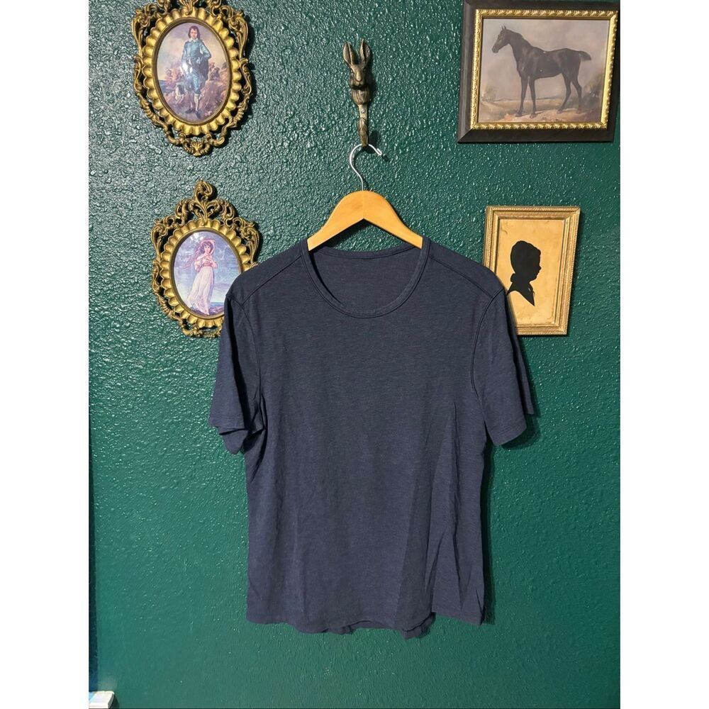Mens Lululemon Tee Size Large Blue